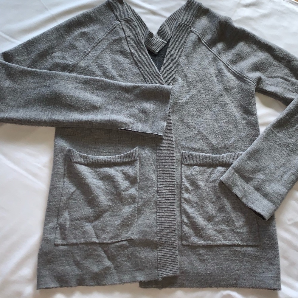 Lululemon Reverse Me Wrap